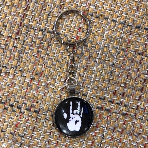 H BUYITWHENFOUND Custom Grateful Dead Keychains JERRYS MISSING FINGER - Picture 2 of 8